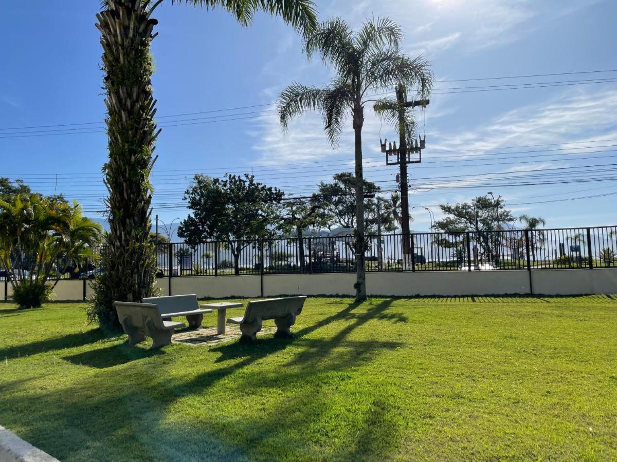 Apartamento Ubatuba, Itagua, Bem Localizado, Duas Vagas De Garagem 외부 사진